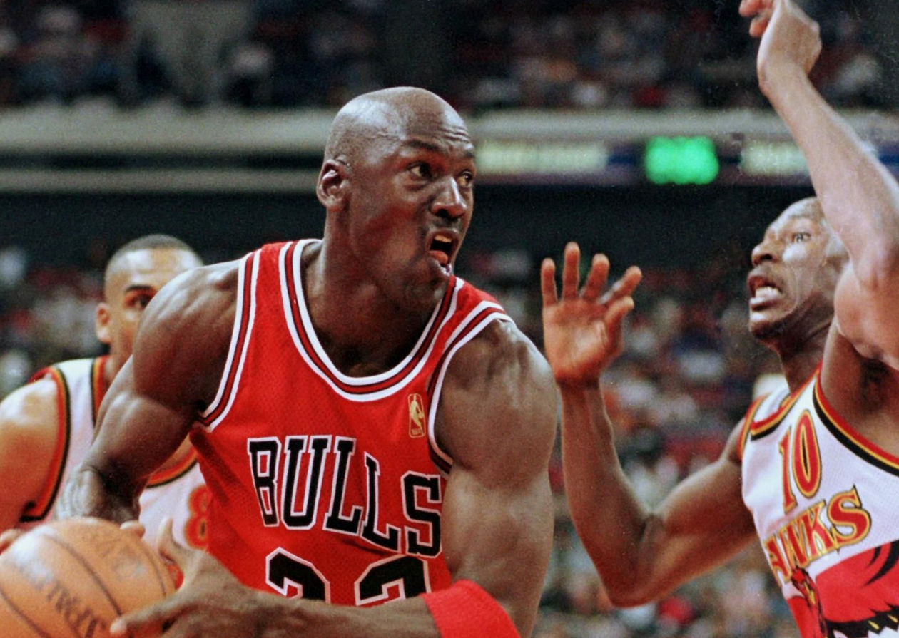 michael-jordan-pemain-terhebat-dalam-sejarah-basket