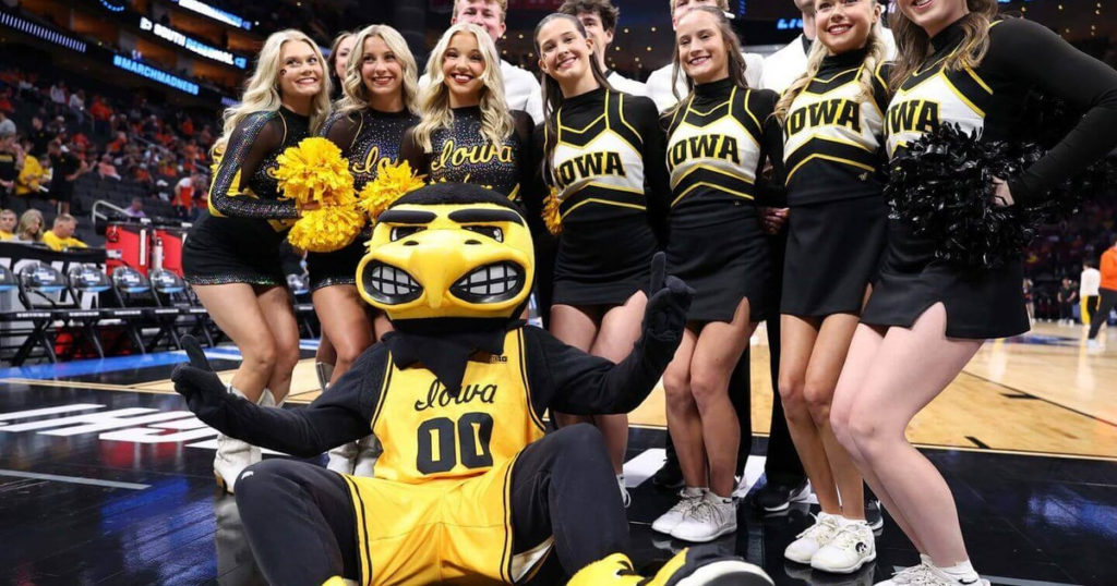 Iowa vs Illinois Prediksi Elite Eight March Madness 2026